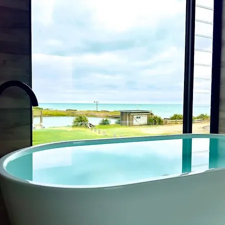 Luxury Absolute Ocean View Lodge Waverley Exterior photo