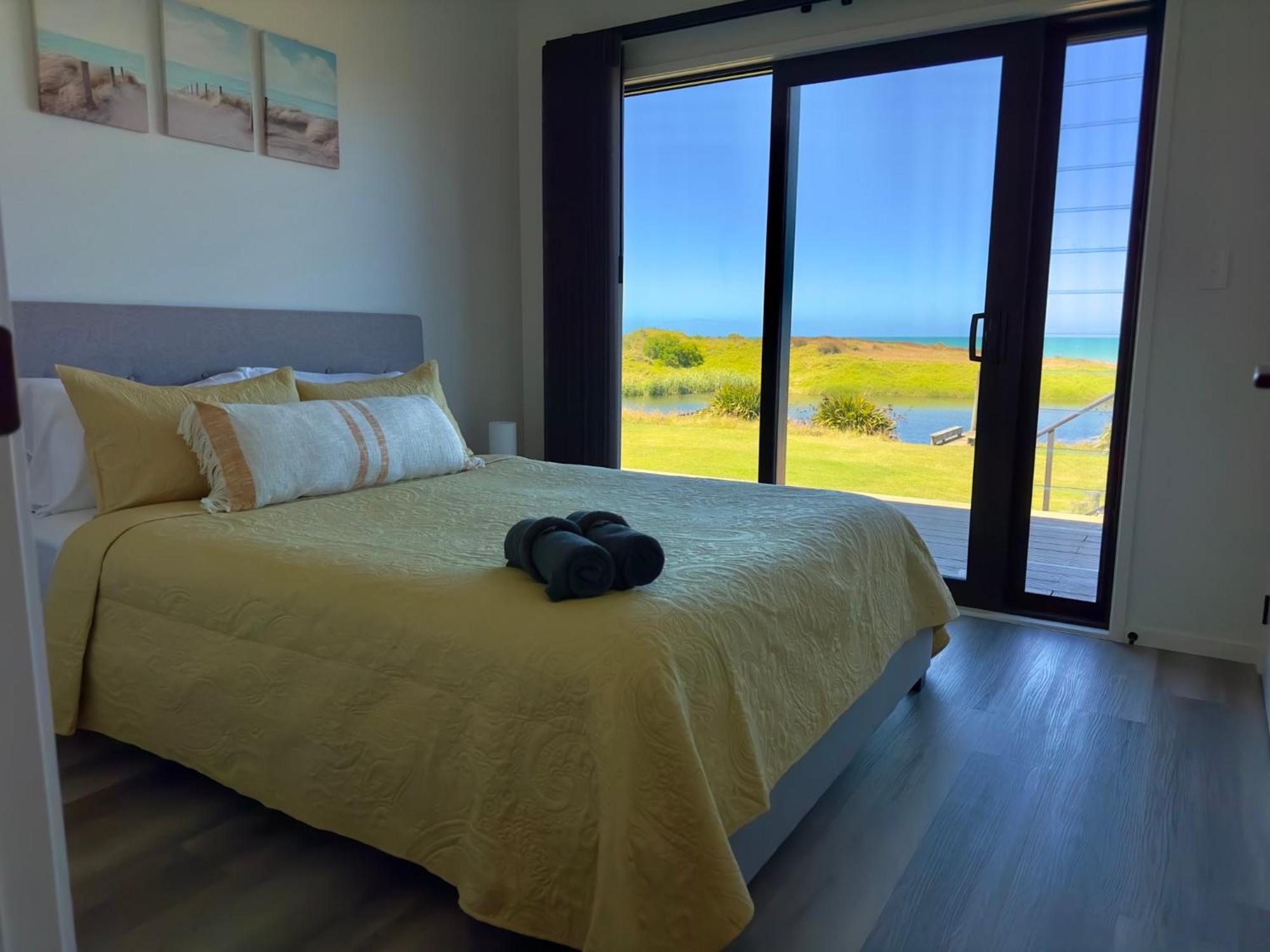 Luxury Absolute Ocean View Holiday home Waverley