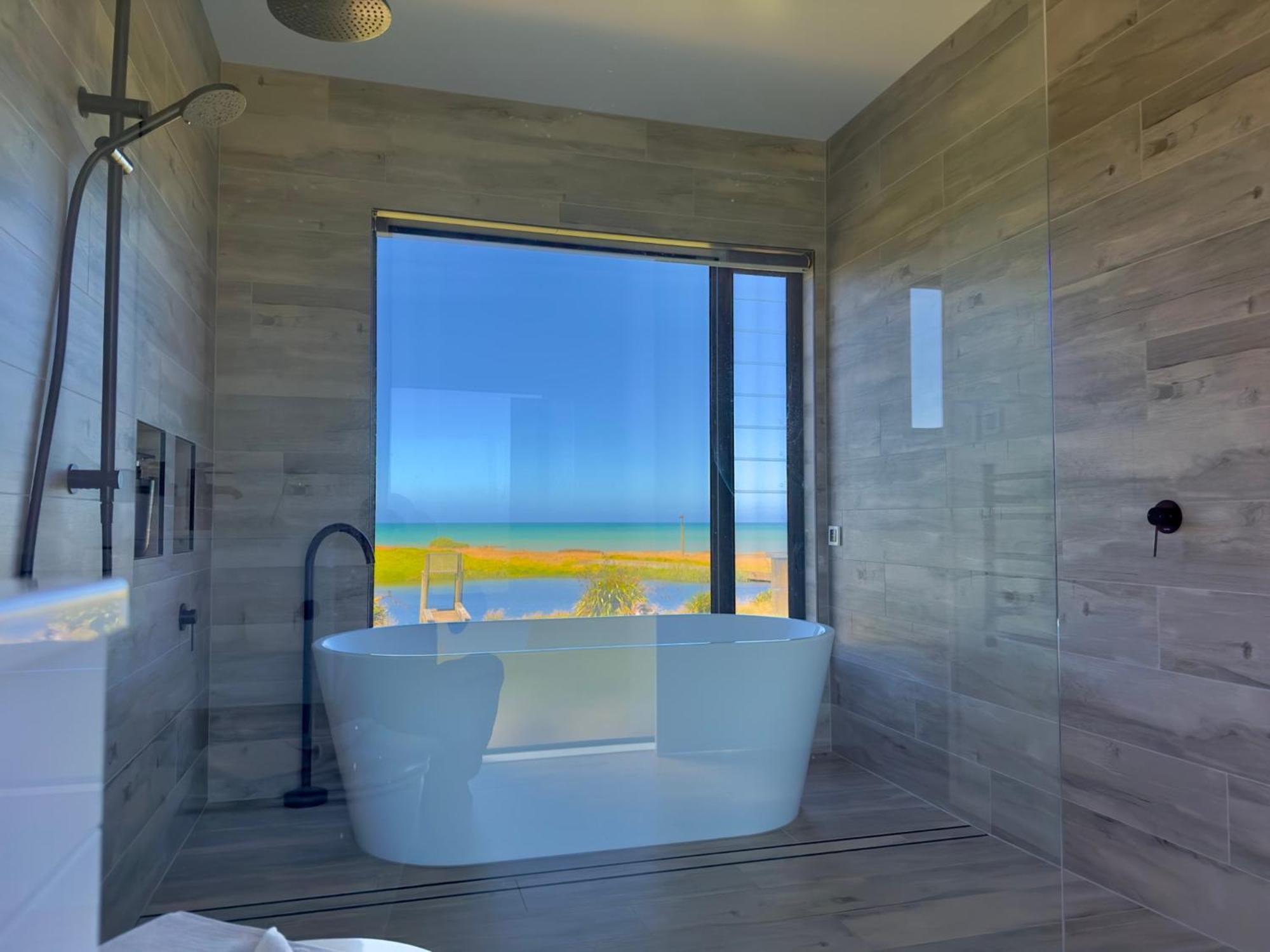 Luxury Absolute Ocean View