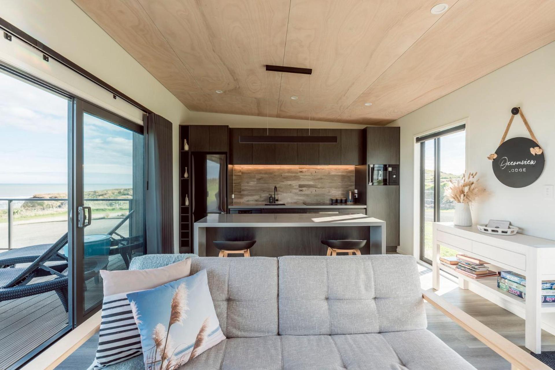 Luxury Absolute Ocean View